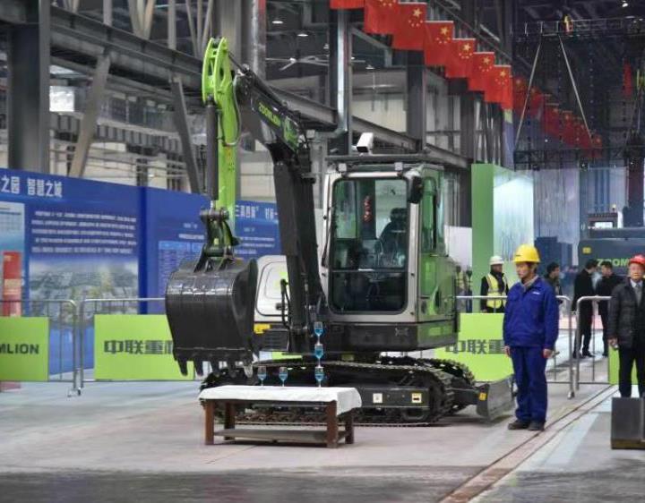 20210105144352_0795_720x562